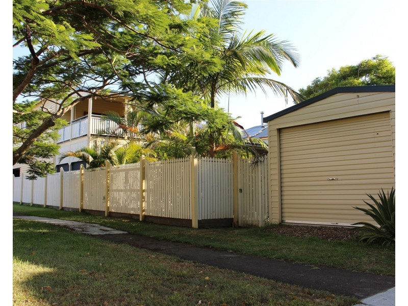 58 A Cotton St,, Shorncliffe QLD 4017