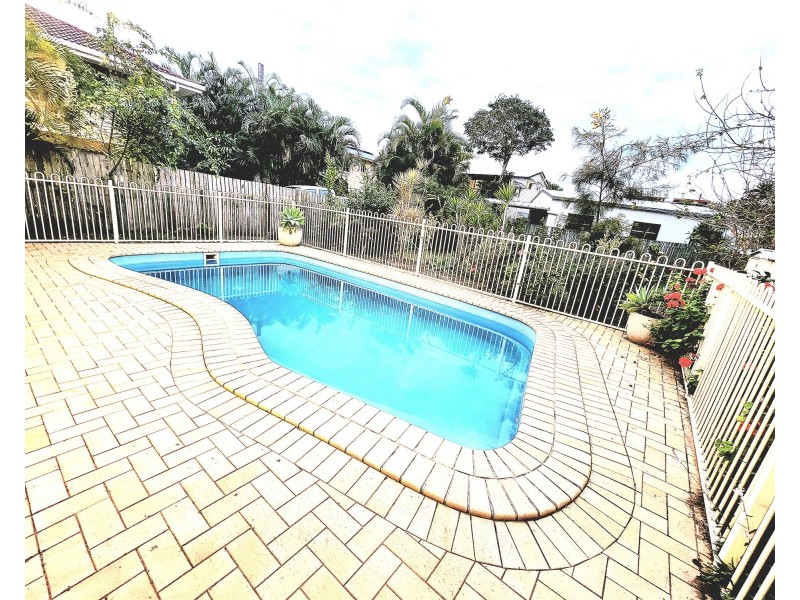 180  Hornibrook Esp., Clontarf QLD 4019