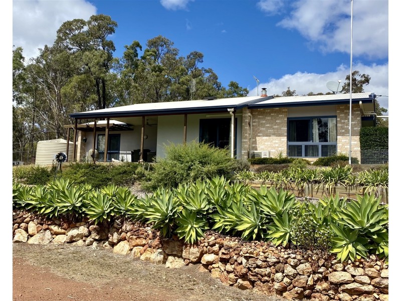 305 Brocklehurst Road, Wattle Camp QLD 4615
