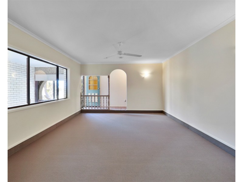 16 Marshall st, Avenell Heights QLD 4670