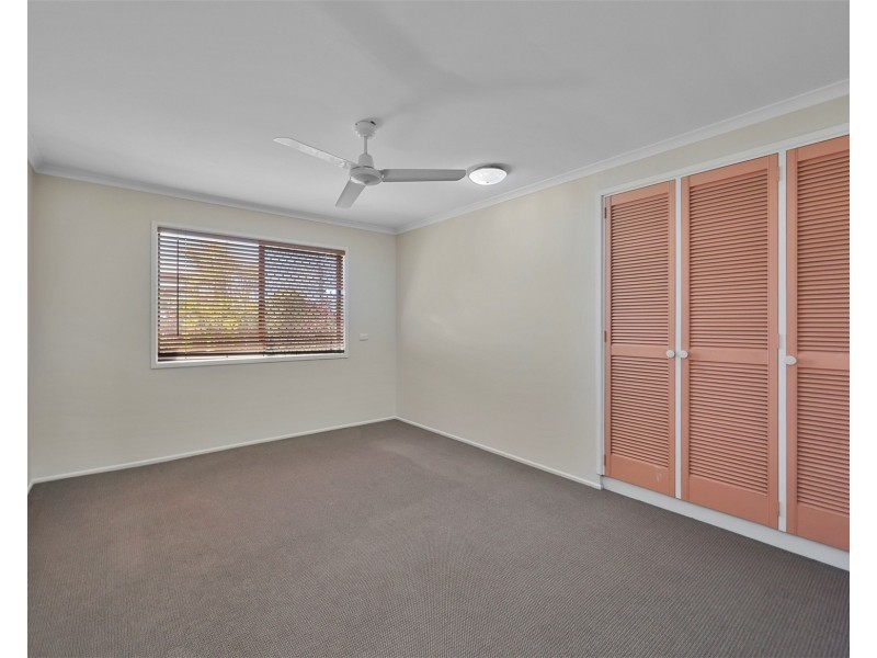 16 Marshall st, Avenell Heights QLD 4670