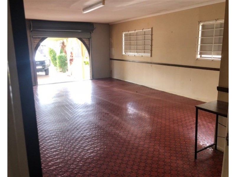 16 Marshall st, Avenell Heights QLD 4670