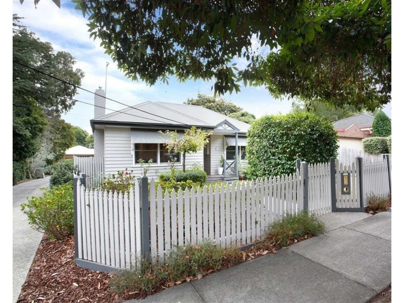 1/2 Anthony Street, Croydon VIC 3136