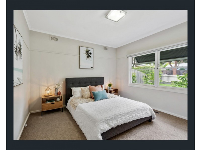 1/2 Anthony Street, Croydon VIC 3136