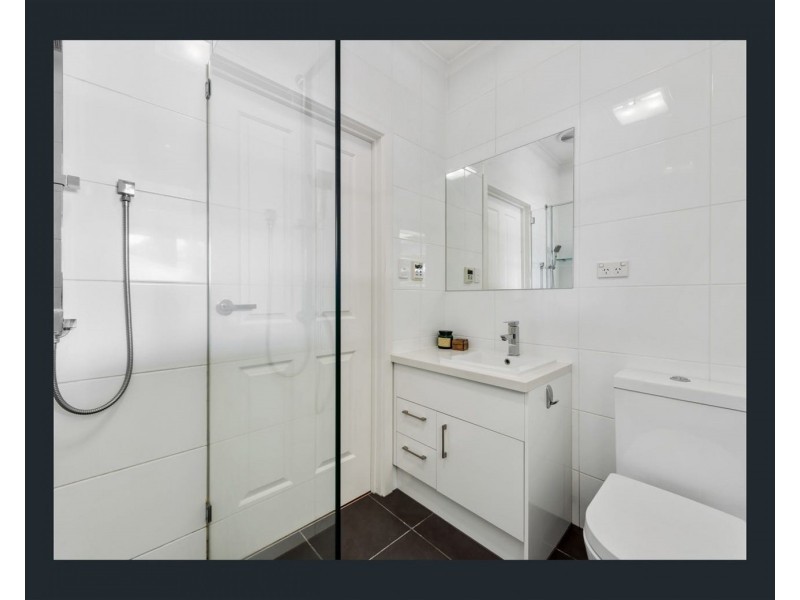 1/2 Anthony Street, Croydon VIC 3136