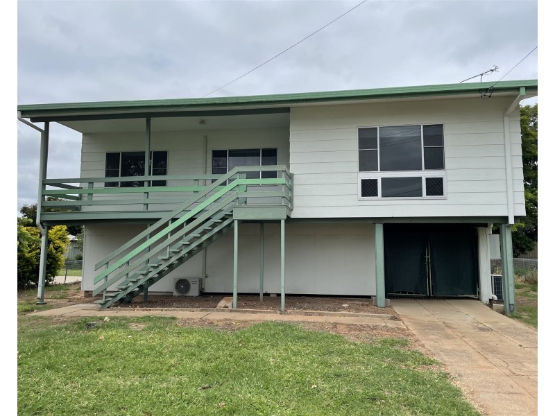 13 McLean Street, Capella QLD 4723