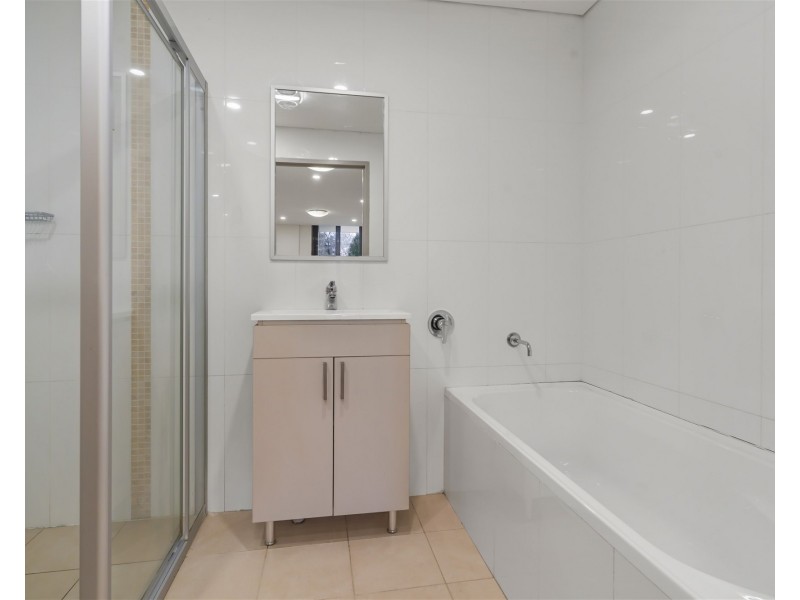 2/5-7 Northumberland Street, Liverpool NSW 2170