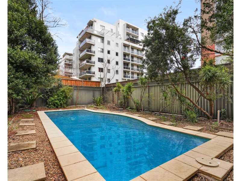 2/5-7 Northumberland Street, Liverpool NSW 2170