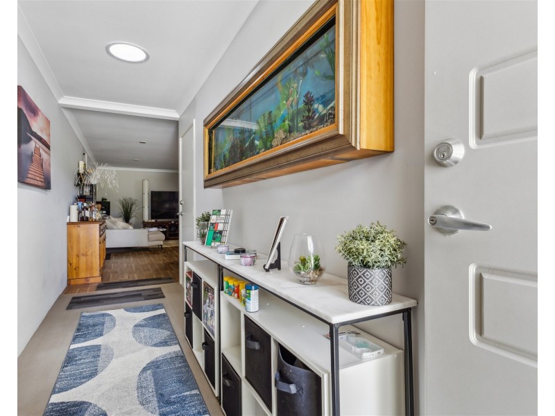 11 Chiltern Avenue, Brookdale WA 6112