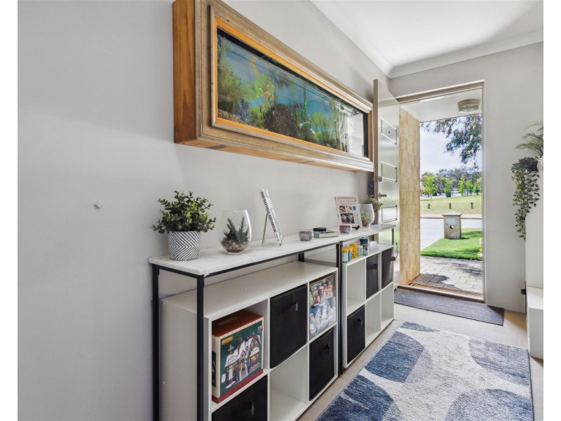 11 Chiltern Avenue, Brookdale WA 6112