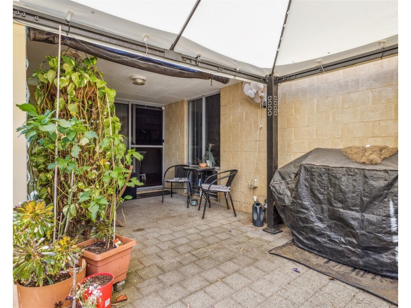 11 Chiltern Avenue, Brookdale WA 6112