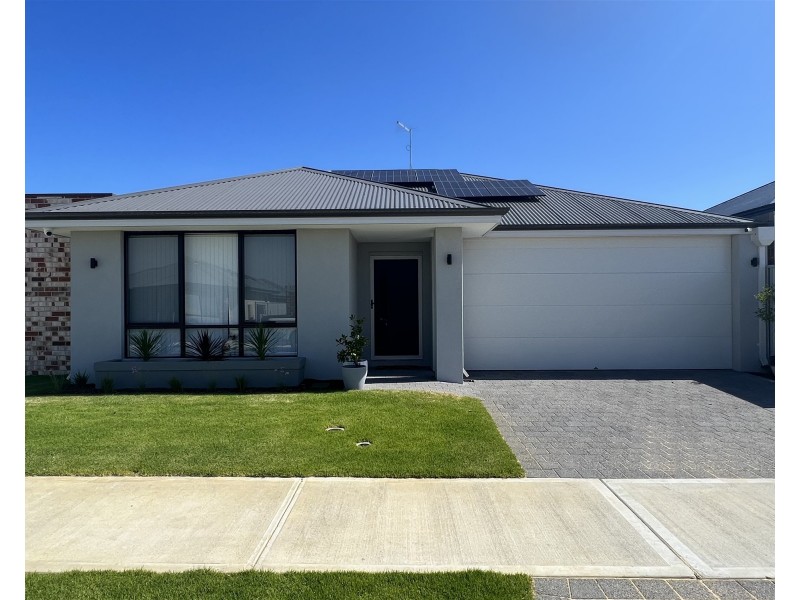15 Siena Approach, Piara Waters WA 6112
