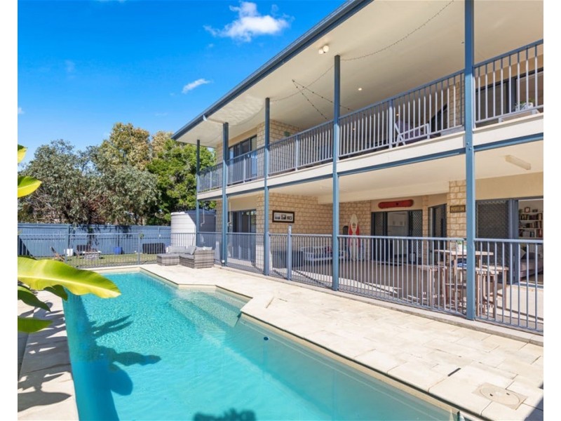 1 Tamarind Close, Burrum Heads QLD 4659