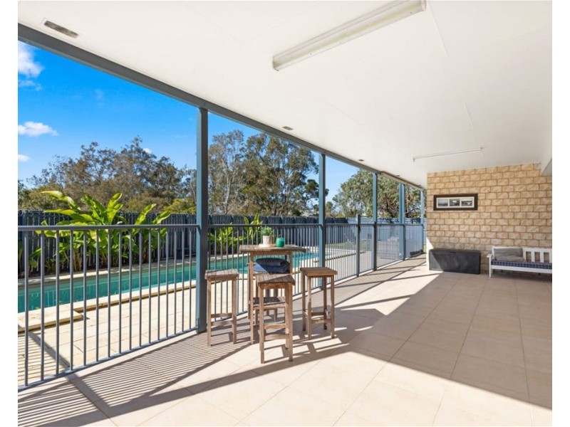 1 Tamarind Close, Burrum Heads QLD 4659