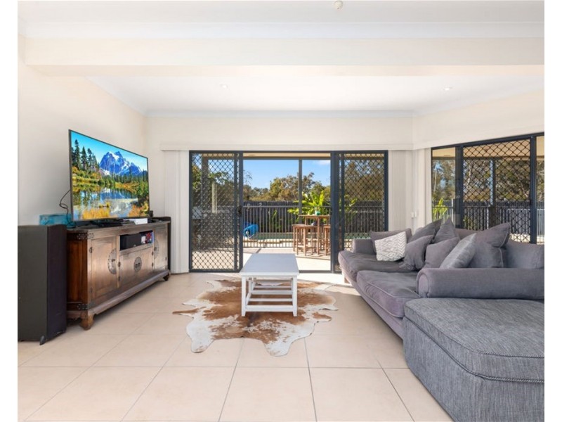 1 Tamarind Close, Burrum Heads QLD 4659