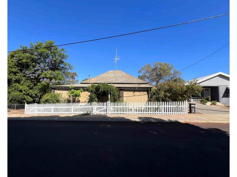 8 Arthur Street, Toodyay WA 6566