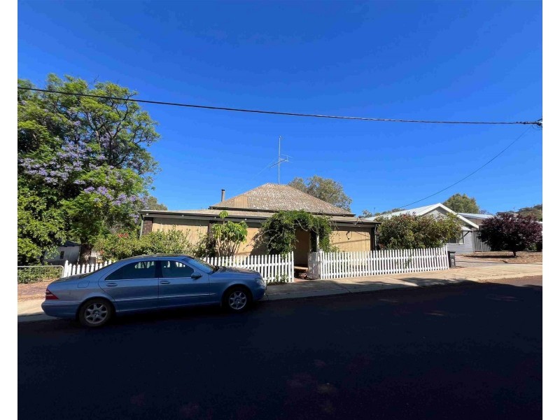 8 Arthur Street, Toodyay WA 6566