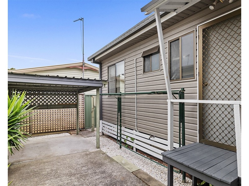 3 Sunshine Wattle Road, Green Point NSW 2251