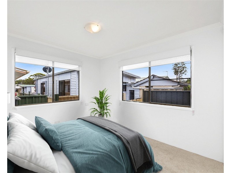 3 Sunshine Wattle Road, Green Point NSW 2251