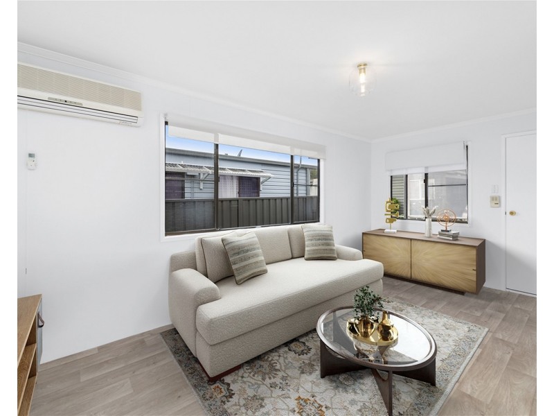 3 Sunshine Wattle Road, Green Point NSW 2251