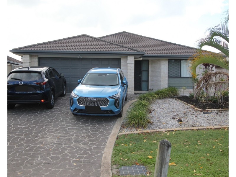 8 Sasha Street, Wynnum West QLD 4178