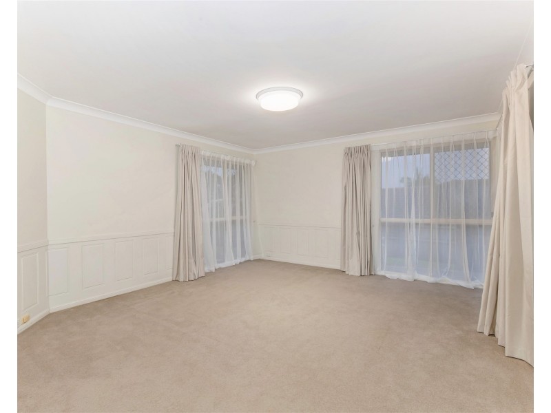 52 Inverness Way, Parkwood QLD 4214