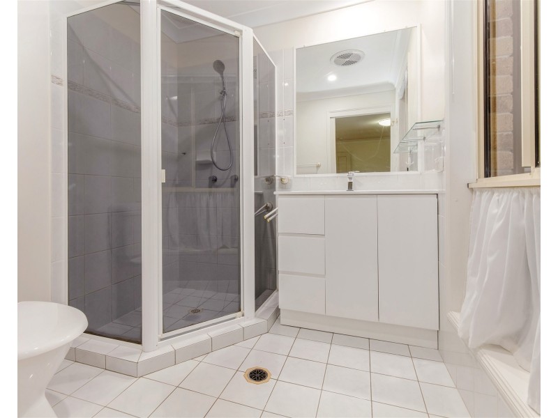 52 Inverness Way, Parkwood QLD 4214
