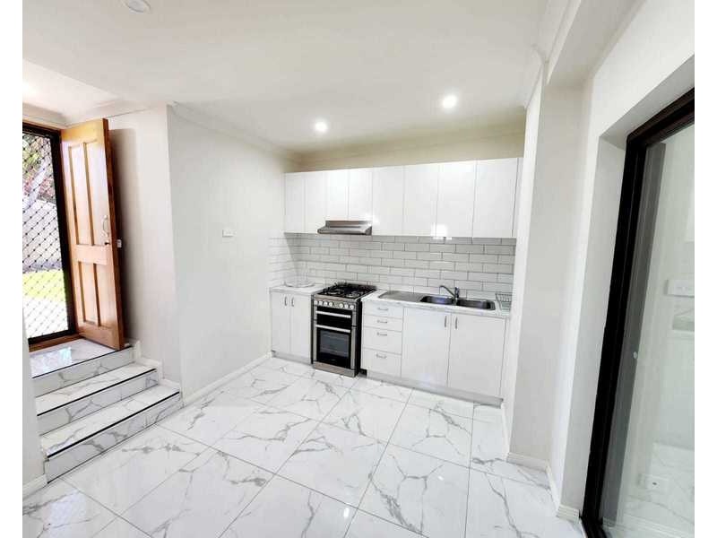 2/53 Tram Road, Doncaster VIC 3108