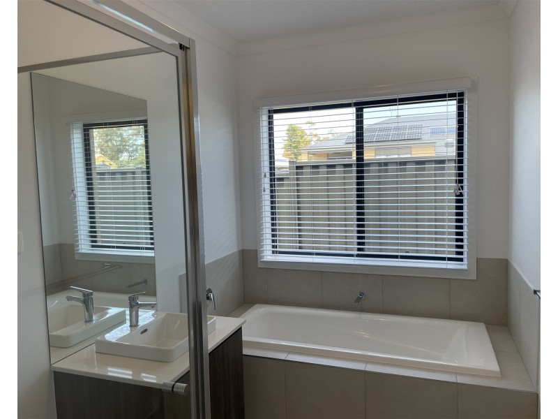 14A Ilfracombe Way, Paynesville VIC 3880