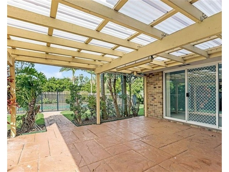 27 Port Jackson Boulevarde Clear Island Waters, Clear Island Waters QLD 4226