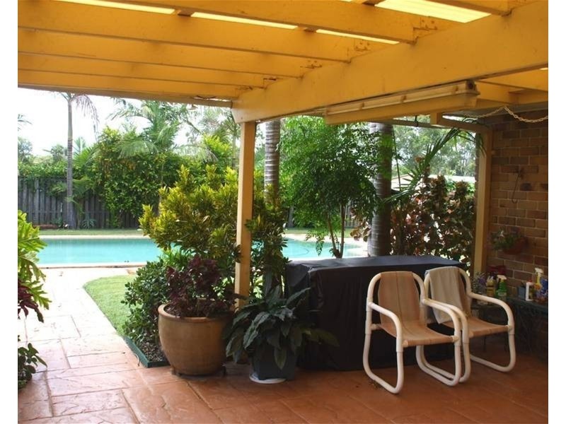 27 Port Jackson Boulevarde Clear Island Waters, Clear Island Waters QLD 4226