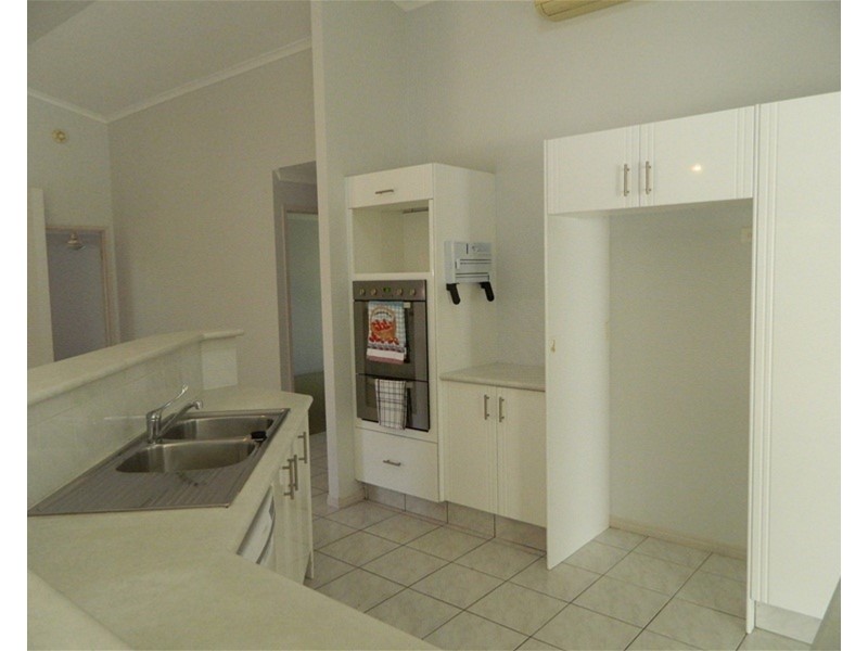 27 Port Jackson Boulevarde Clear Island Waters, Clear Island Waters QLD 4226