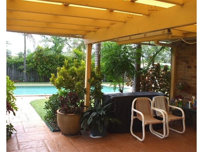 27 Port Jackson Boulevarde Clear Island Waters, Clear Island Waters QLD 4226