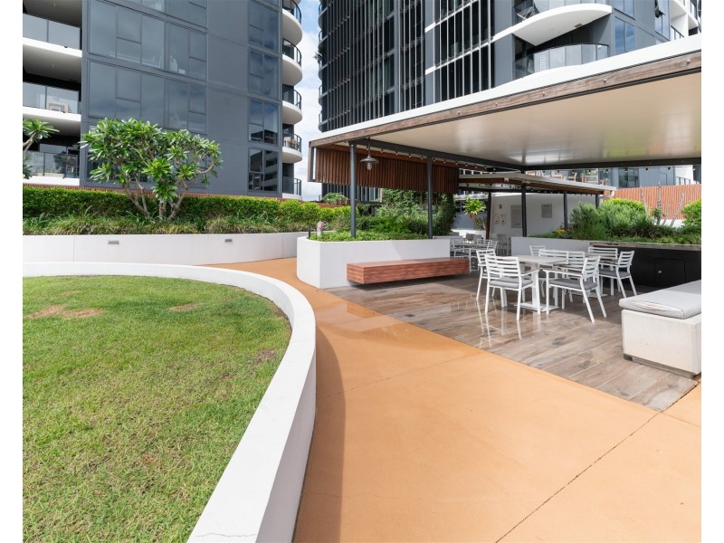 21504/7 Wharf Street, Hamilton QLD 4007