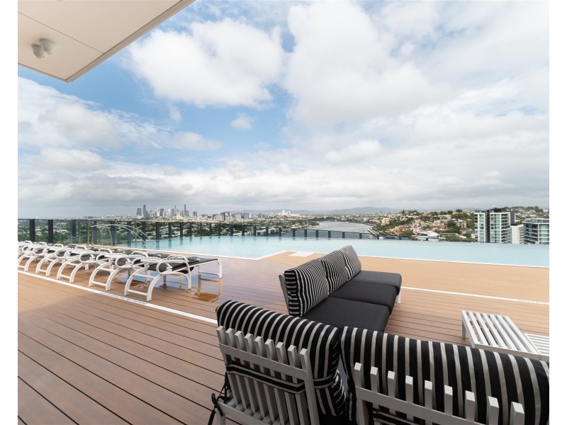21504/7 Wharf Street, Hamilton QLD 4007