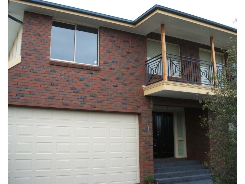 2/32 Helene Street, Bulleen VIC 3105
