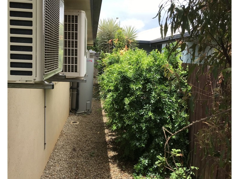 19 Pollock Close, Bentley Park QLD 4869