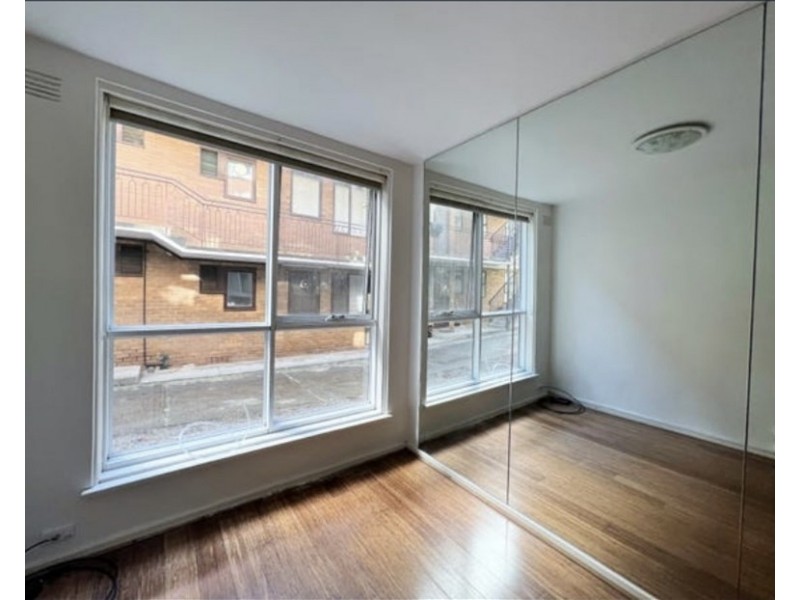20/25 Robe Street, St Kilda VIC 3182