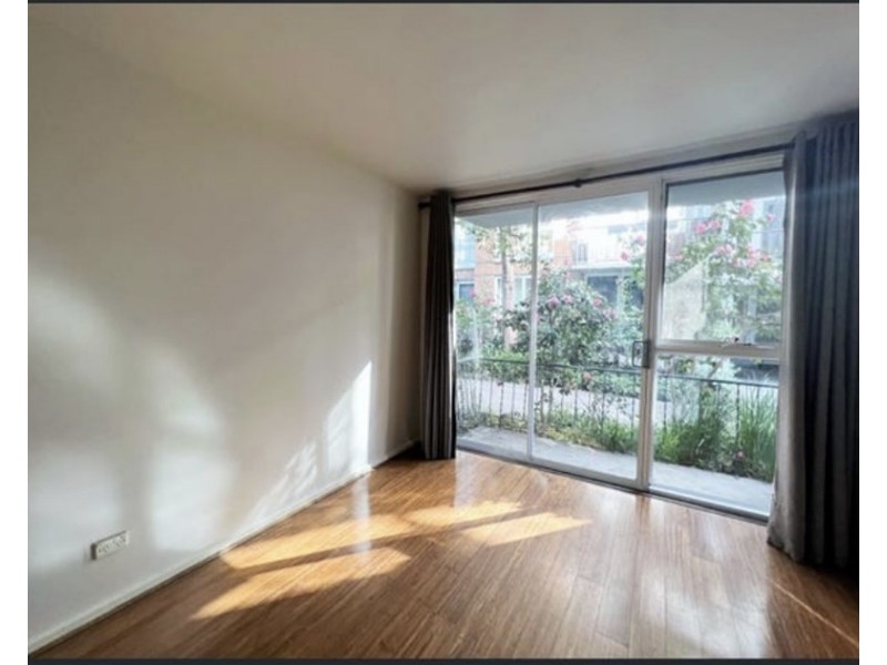 20/25 Robe Street, St Kilda VIC 3182