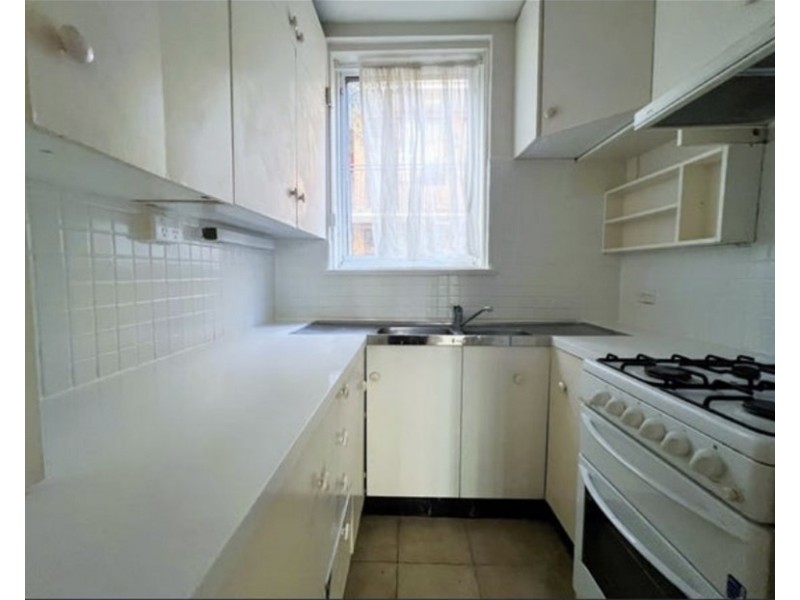 20/25 Robe Street, St Kilda VIC 3182