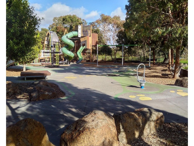Taylors Lakes VIC 3038
