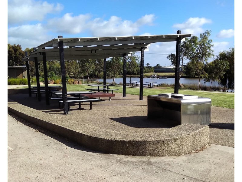 Taylors Lakes VIC 3038