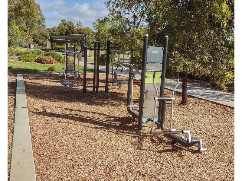 Taylors Lakes VIC 3038