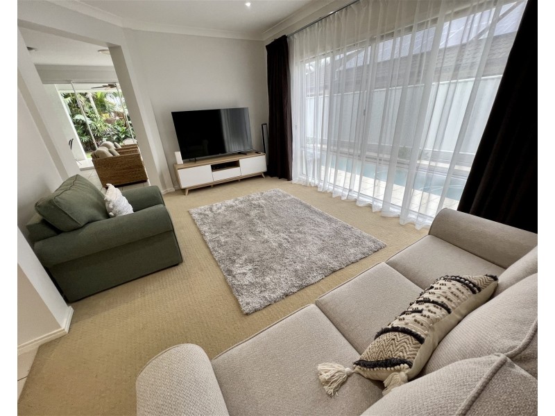 38 Mossman Way., Sandstone Point QLD 4511