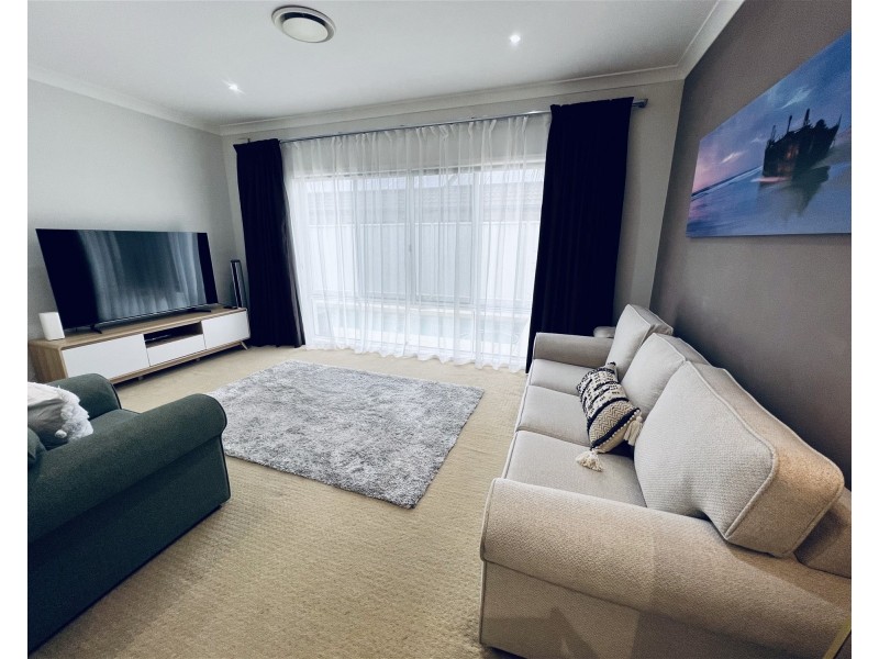 38 Mossman Way., Sandstone Point QLD 4511