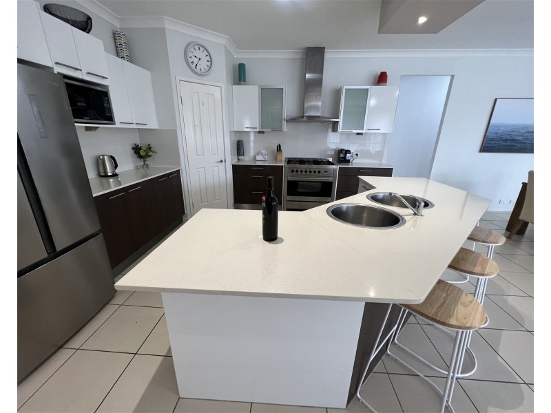 38 Mossman Way., Sandstone Point QLD 4511