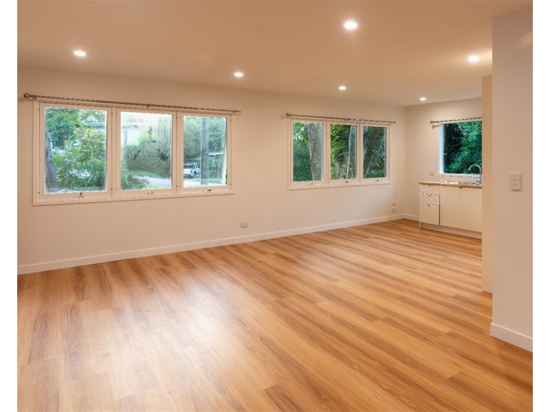 63 Fawkner Street, Chapel Hill QLD 4069