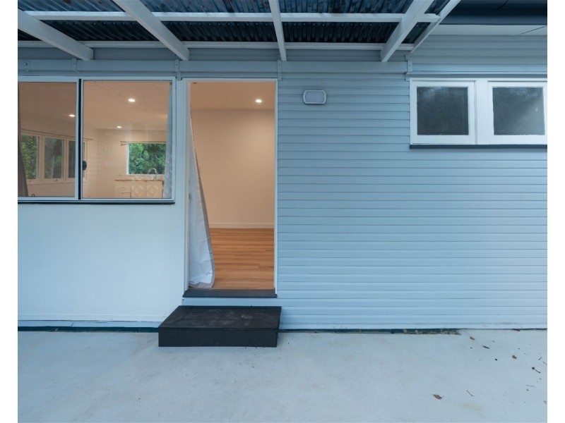 63 Fawkner Street, Chapel Hill QLD 4069