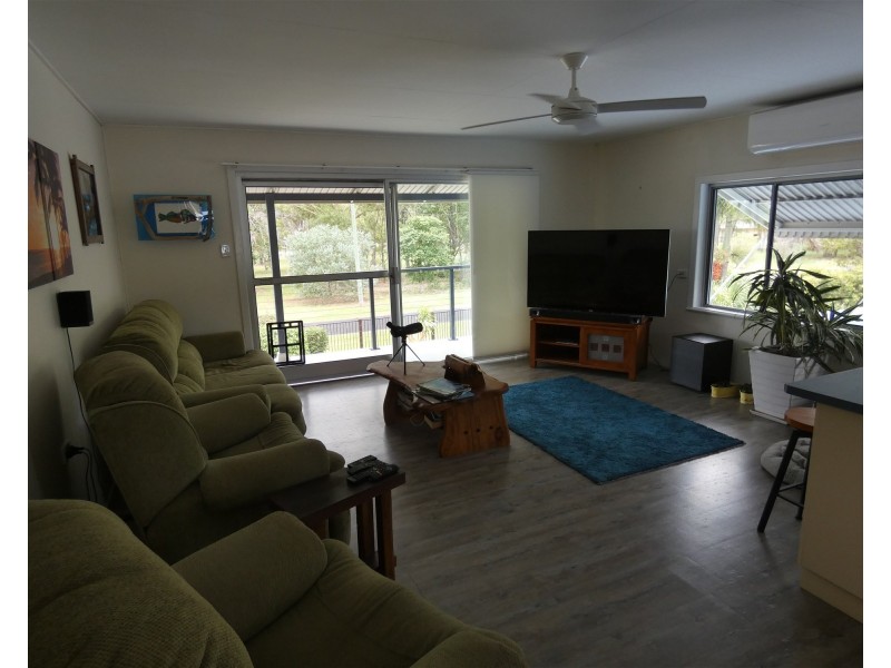 14 Kurrajong Crescent, Point Vernon QLD 4655