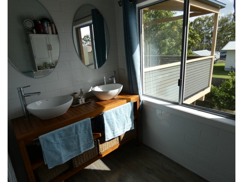 14 Kurrajong Crescent, Point Vernon QLD 4655